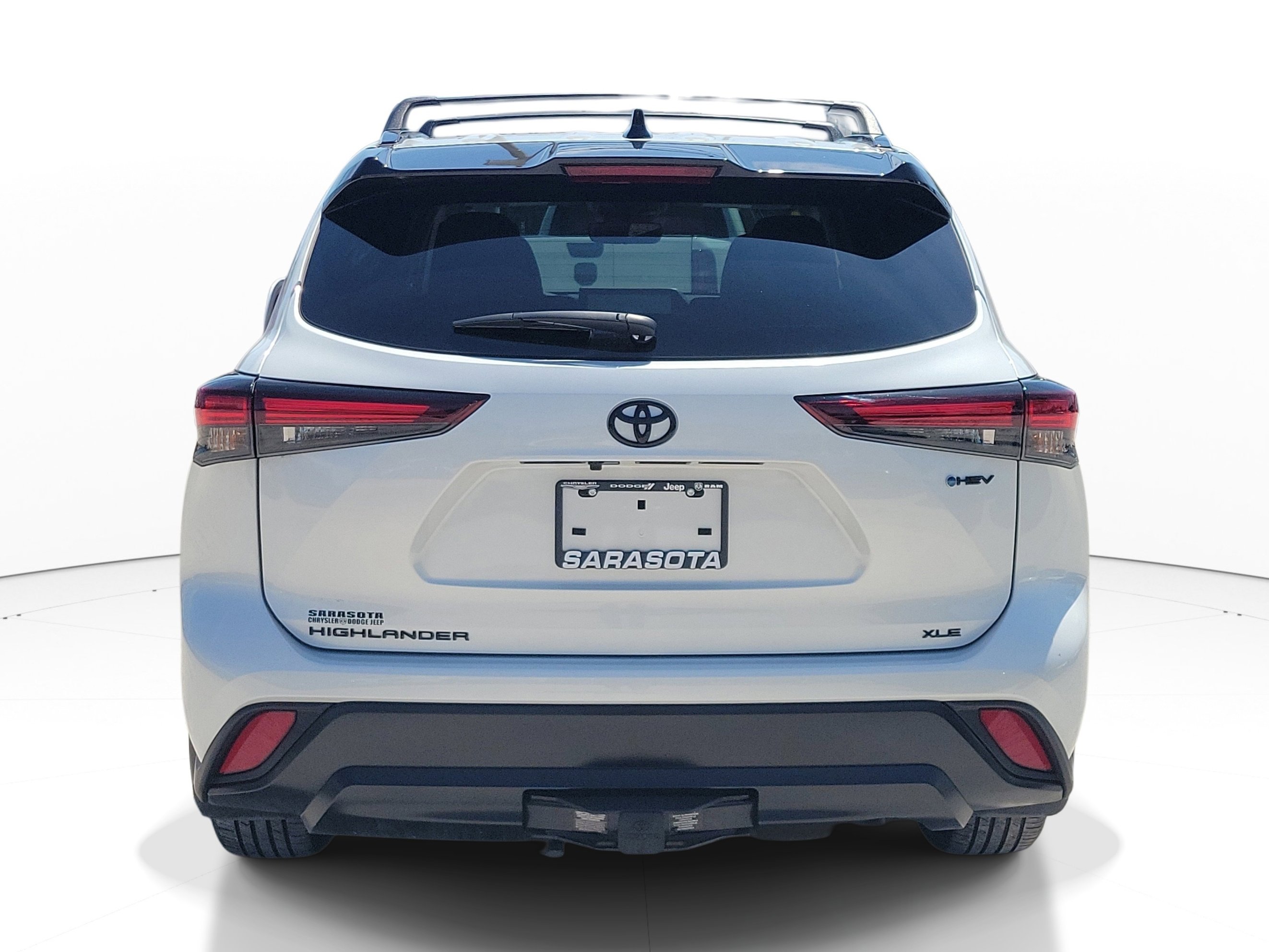 Used 2025 Toyota Highlander XLE AWD/4WD image 5