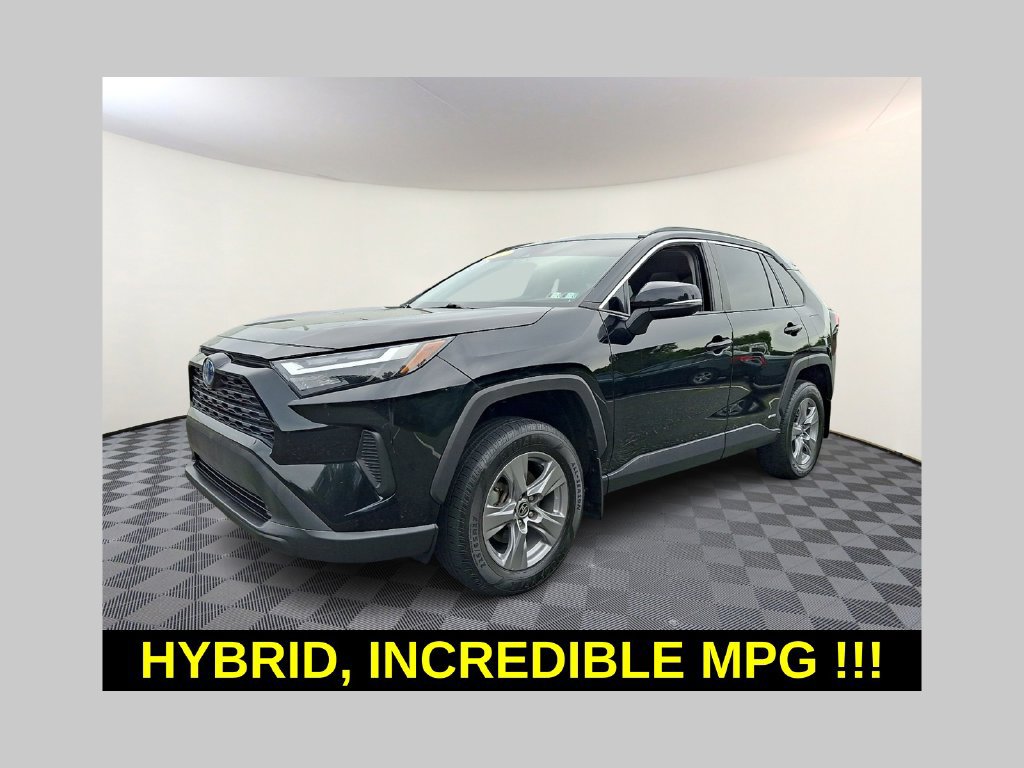 Used 2022 Toyota RAV4 XLE w/ Convenience Package