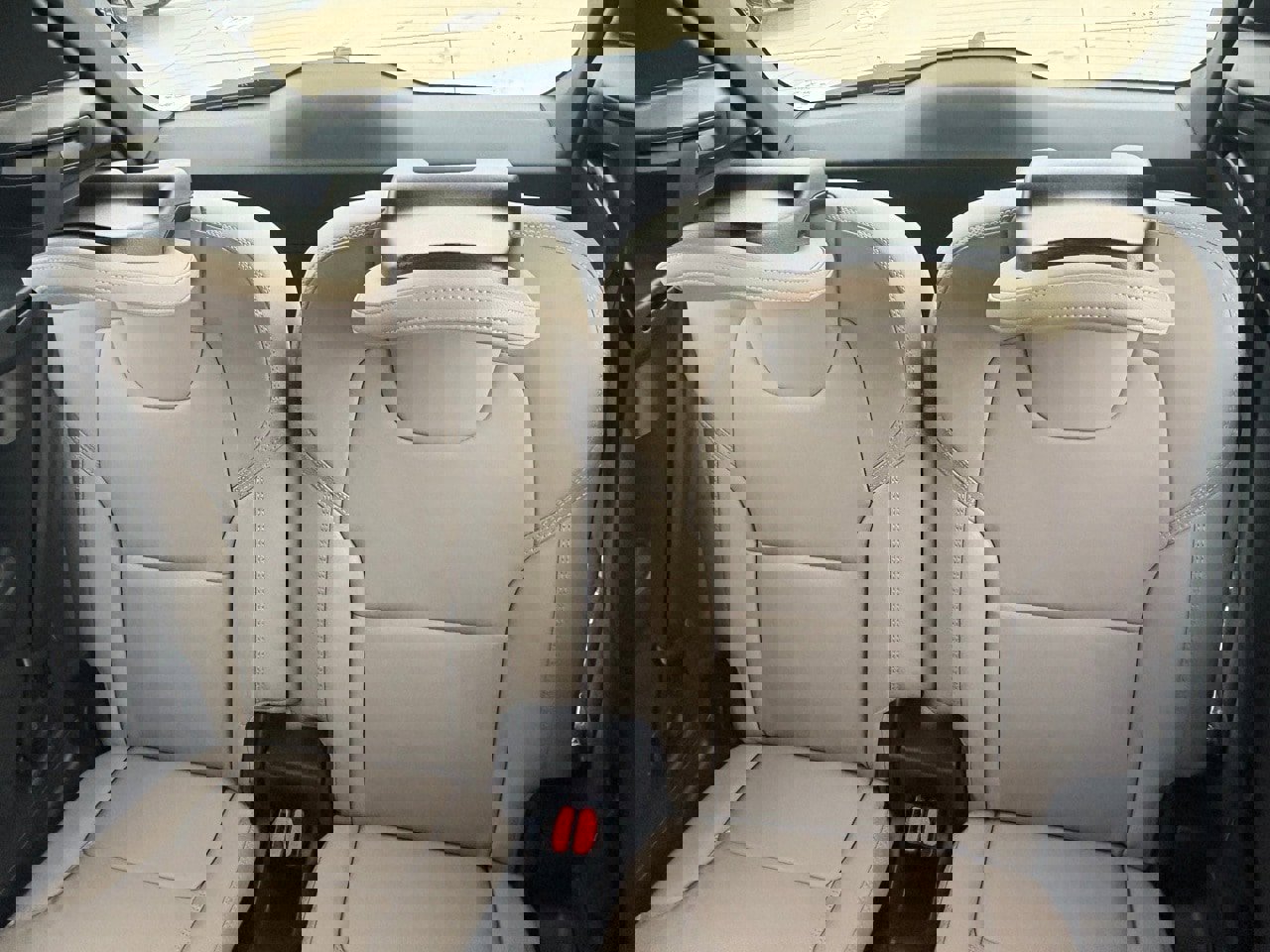 New 2026 Volvo XC90 B6 Ultra w/ Lounge Package image 24