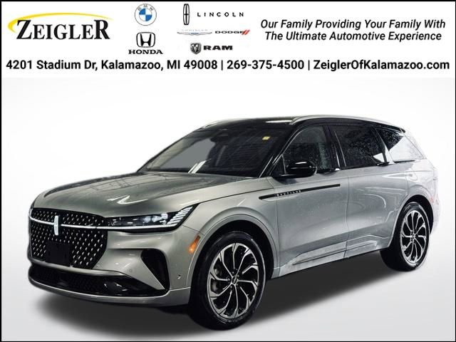 Certified 2024 Lincoln Nautilus Reserve AWD/4WD image 1