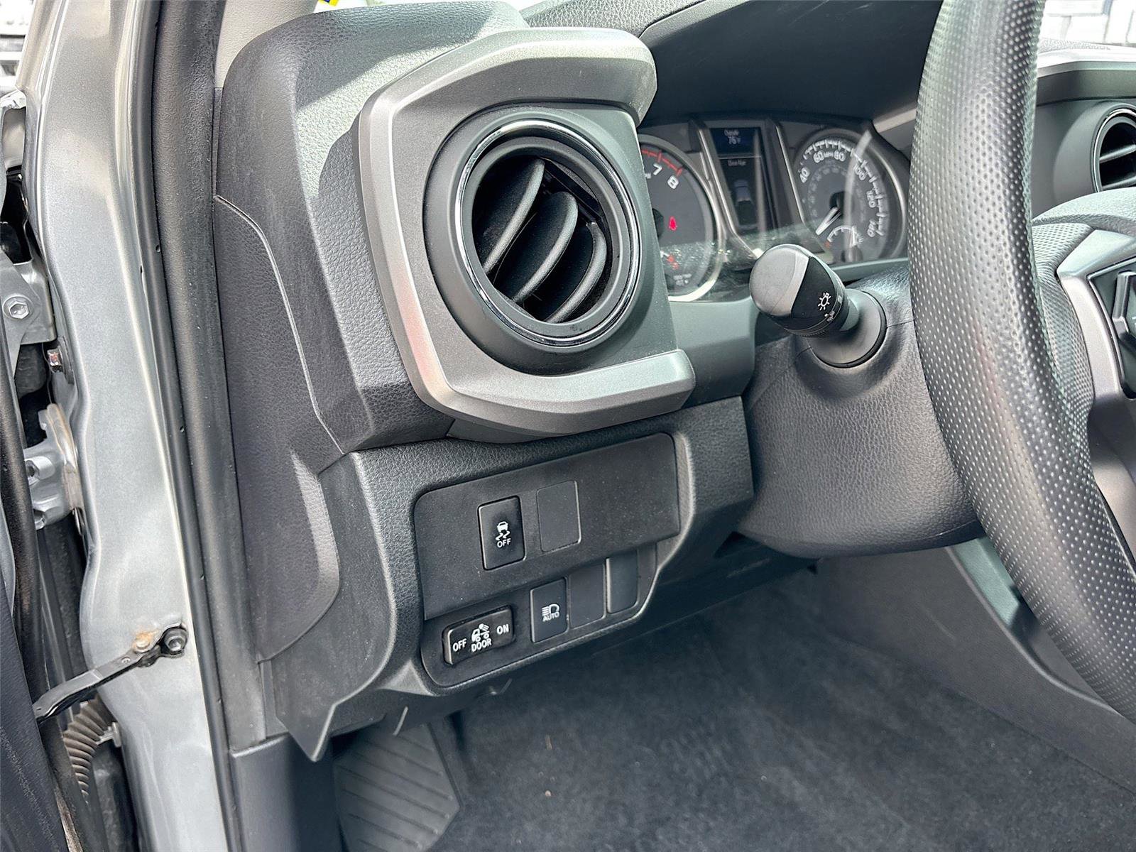 Used 2023 Toyota Tacoma SR5 w/ Technology Package AWD/4WD image 11