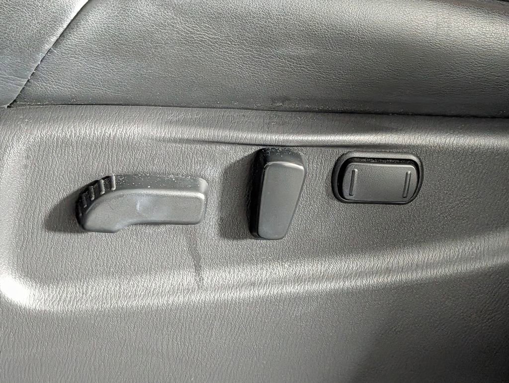 Used 2016 INFINITI QX80 4WD w/ Deluxe Technology Package image 29