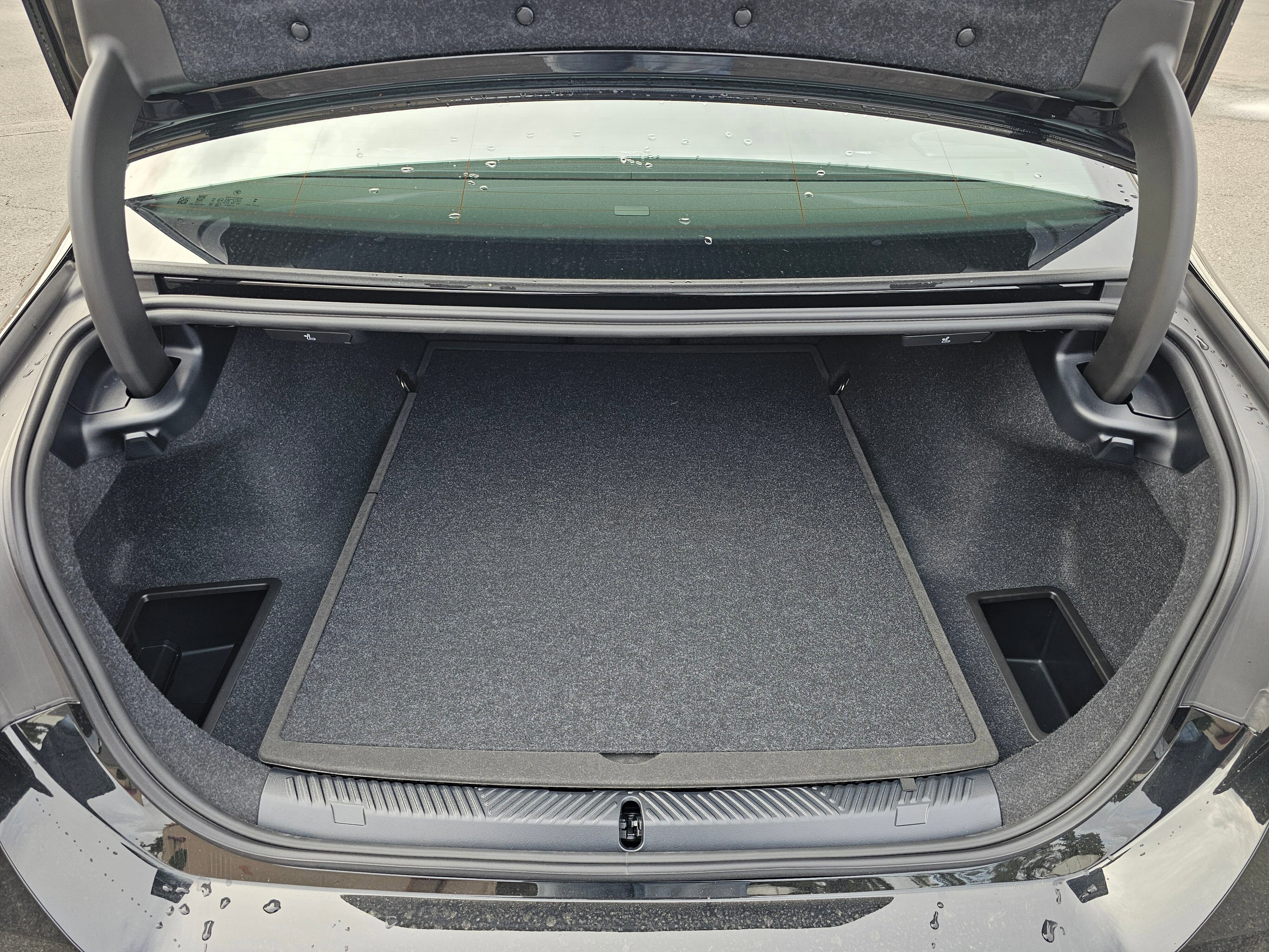 New 2026 BMW 530i xDrive w/ Executive Package image 30