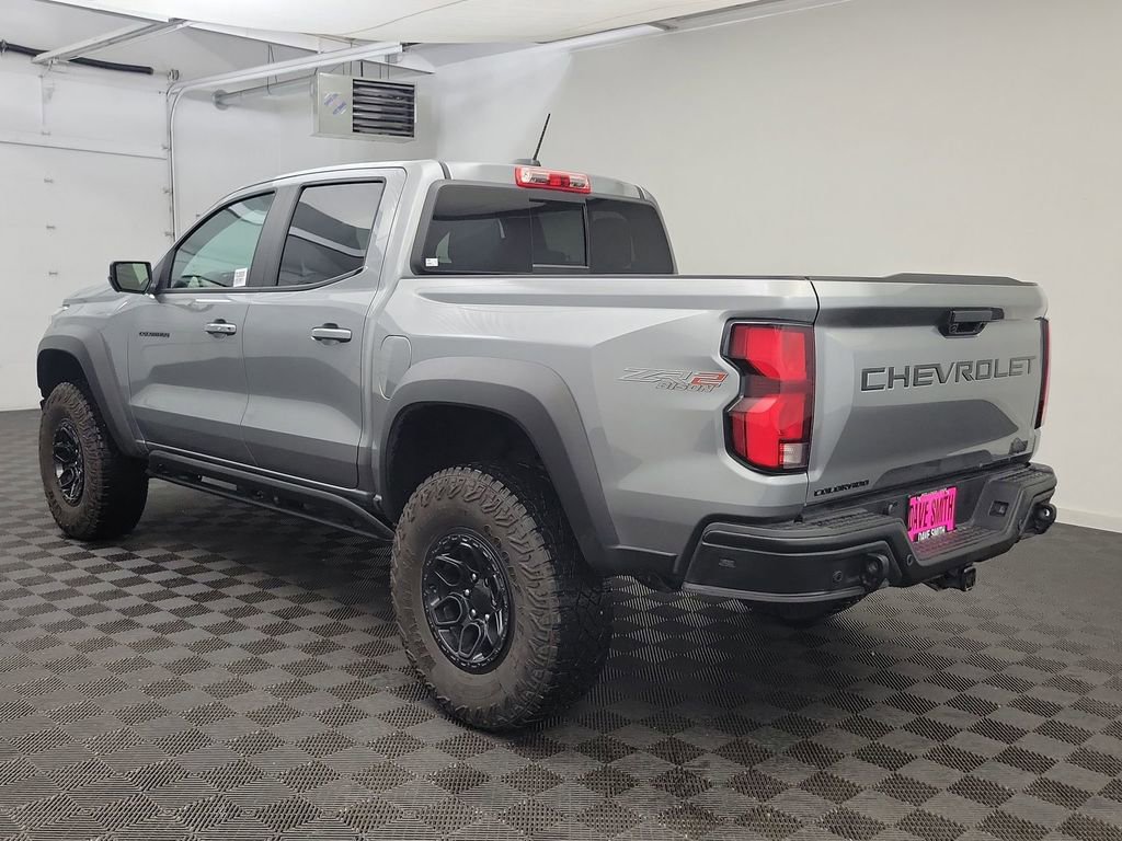 Used 2024 Chevrolet Colorado ZR2 w/ ZR2 Bison Edition AWD/4WD image 3