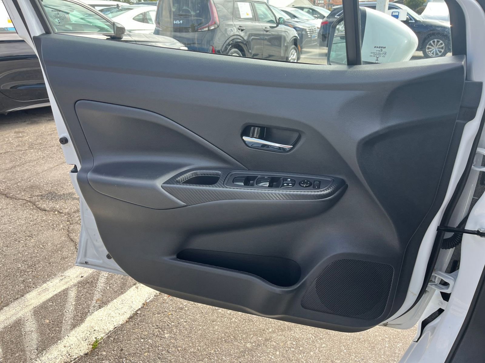 Used 2025 Nissan Versa SV FWD image 18