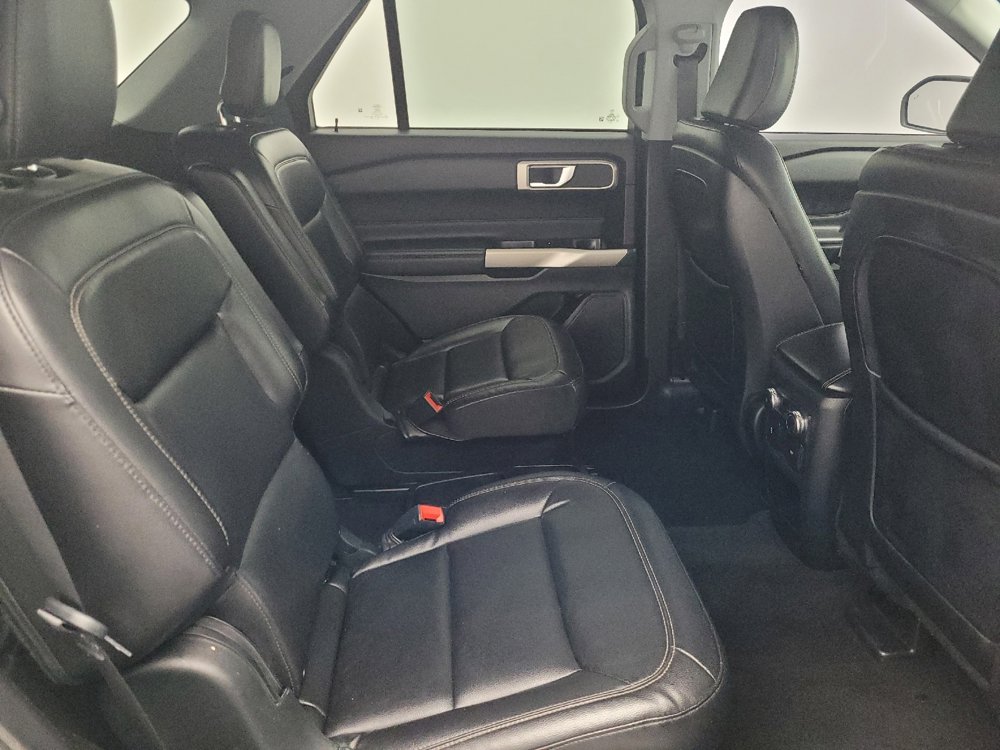 Used 2020 Ford Explorer XLT w/ Equipment Group 202A image 19