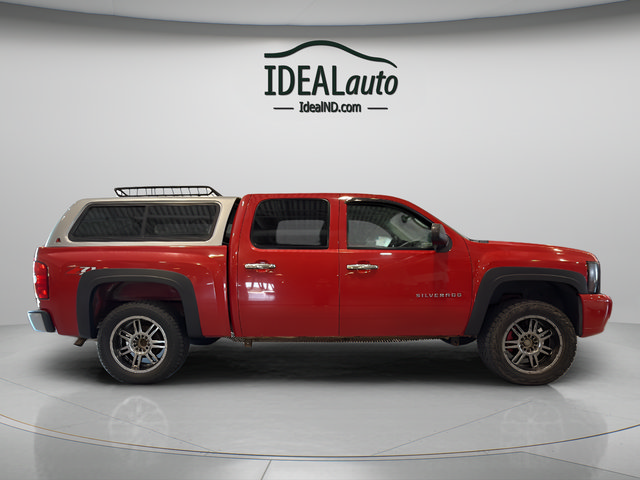 Used 2007 Chevrolet Silverado 1500 LT w/ 1LT Convenience Package AWD/4WD image 3