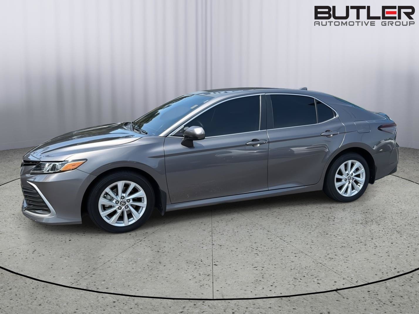 Used 2024 Toyota Camry LE FWD image 5