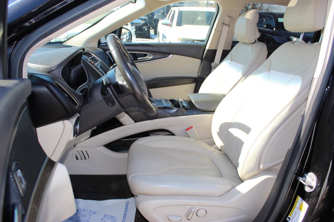 Used 2018 Lincoln MKX Reserve w/ Lincoln MKX Climate Package AWD/4WD image 9