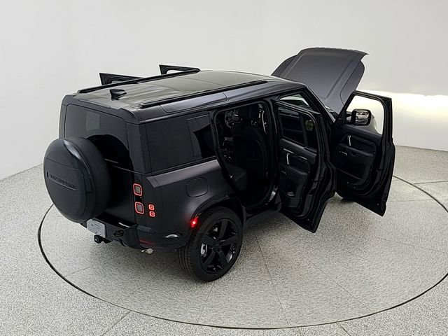 New 2026 Land Rover Defender 110 X-Dynamic SE AWD/4WD image 39