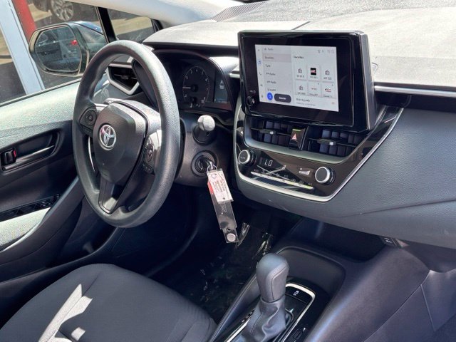Used 2025 Toyota Corolla LE FWD image 25