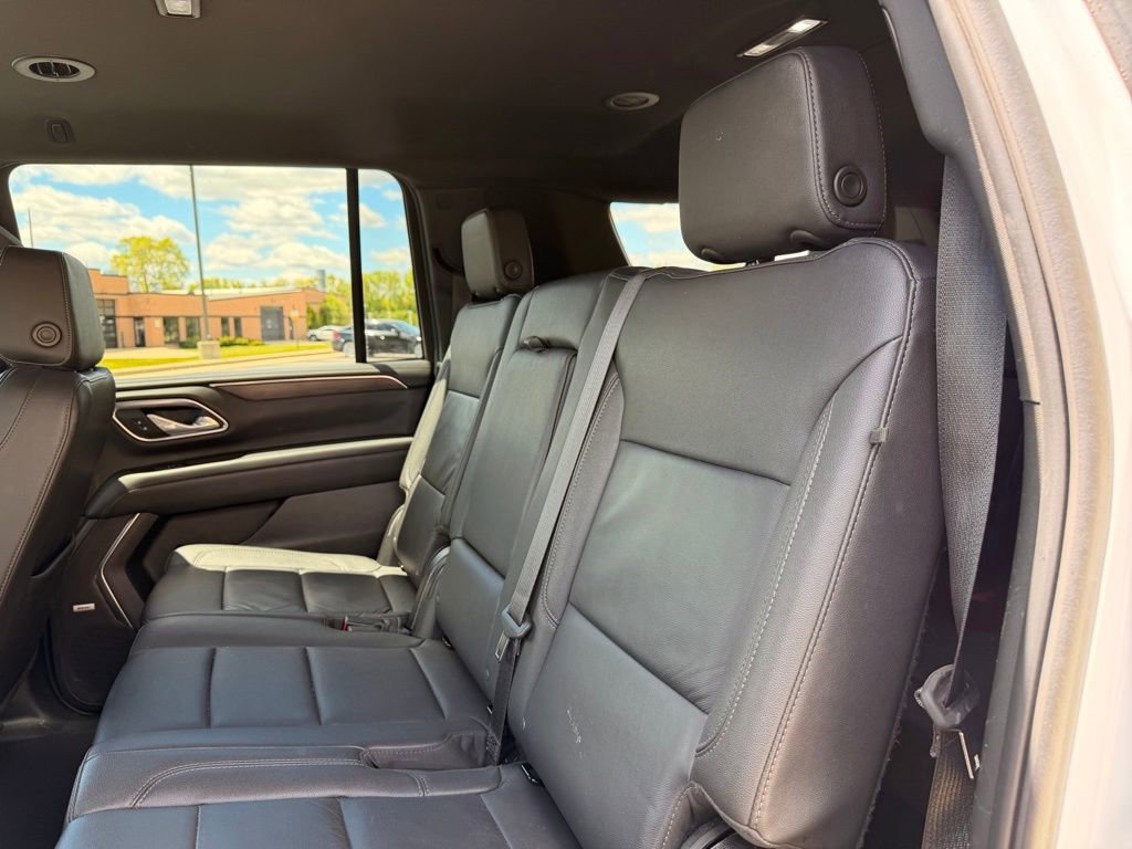Used 2024 Chevrolet Suburban LT AWD/4WD image 15
