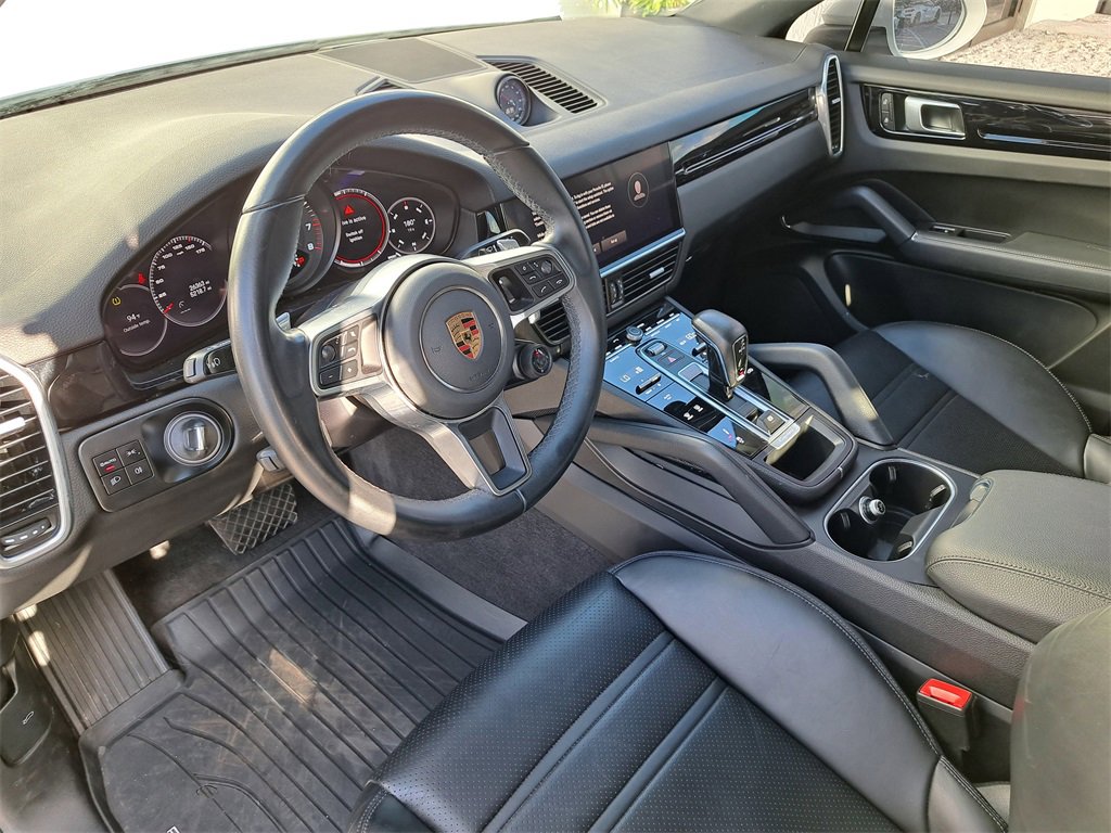 Used 2023 Porsche Cayenne Coupe image 15
