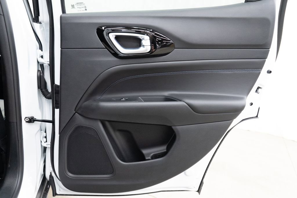 New 2026 Jeep Compass Latitude image 28