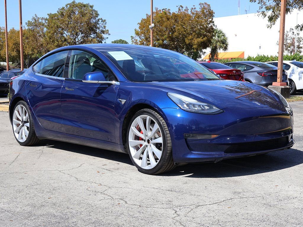 Used 2018 Tesla Model 3 Performance image 2