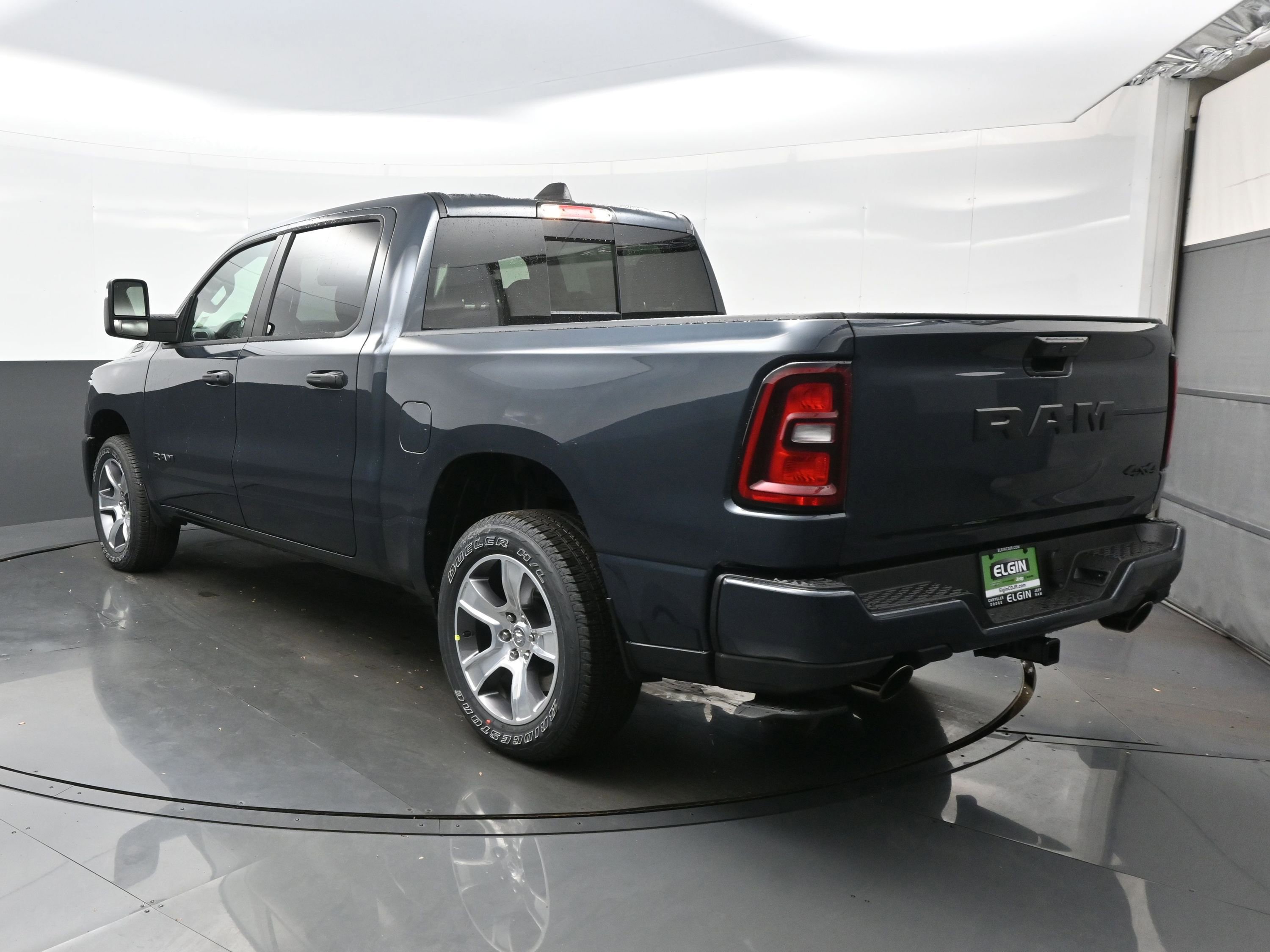 New 2026 RAM 1500 Express AWD/4WD image 4