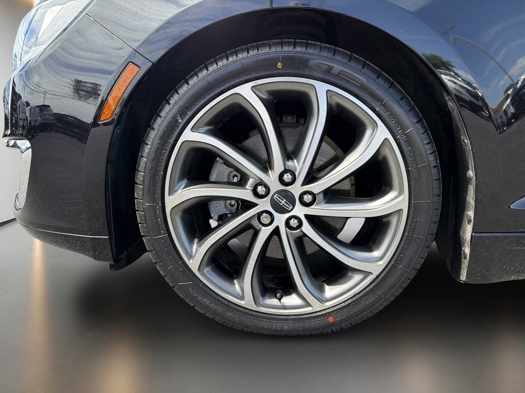 Used 2019 Lincoln MKZ Reserve w/ Reserve Plus Package AWD/4WD image 9