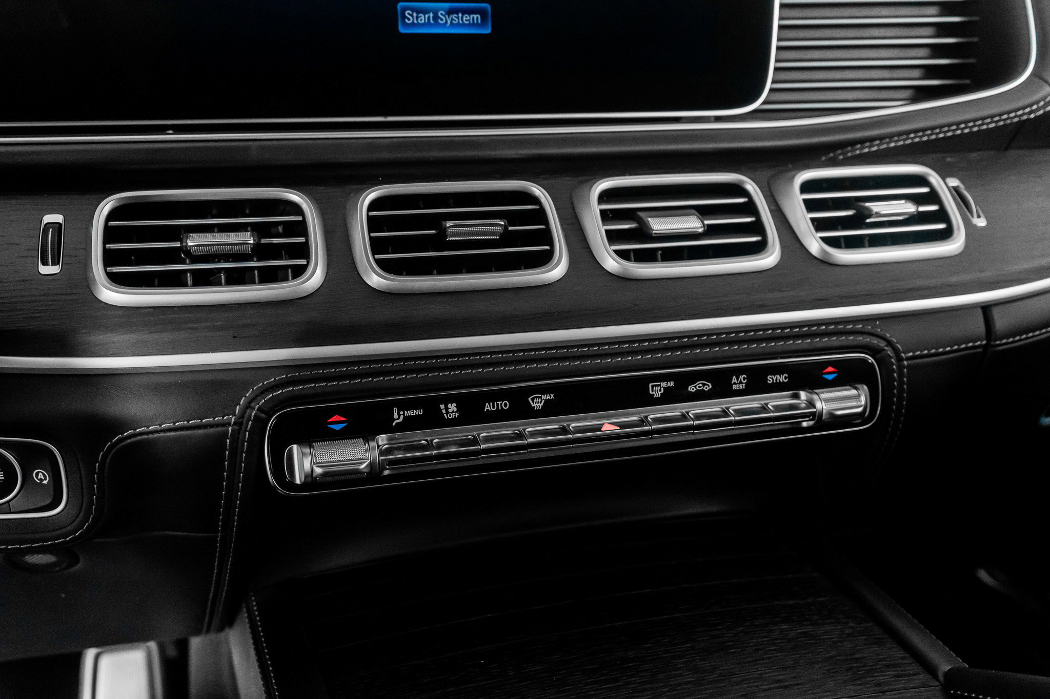 Used 2023 Mercedes-Benz Maybach GLS 600 Maybach GLS 600 image 41