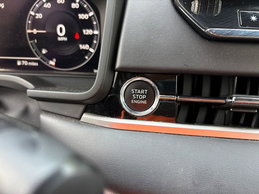 Used 2023 Mitsubishi Outlander SE image 28