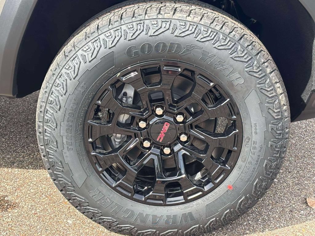 New 2026 GMC Canyon Elevation w/ Convenience Package RWD image 26