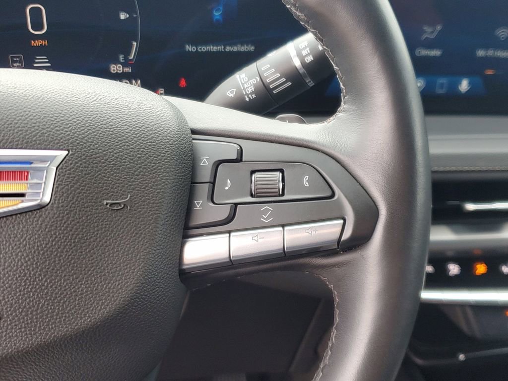 Used 2025 Cadillac XT4 Premium Luxury image 22
