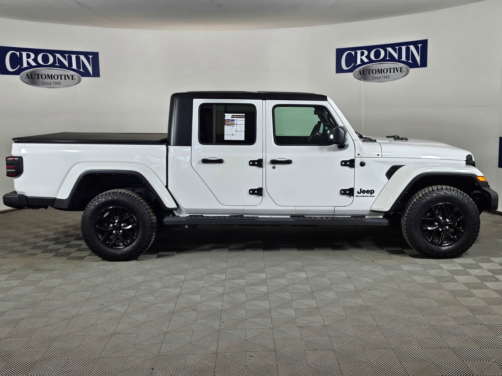Used 2022 Jeep Gladiator Sport image 6