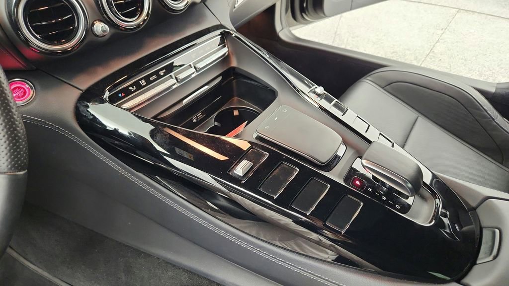Used 2021 Mercedes-Benz AMG GT Coupe image 32