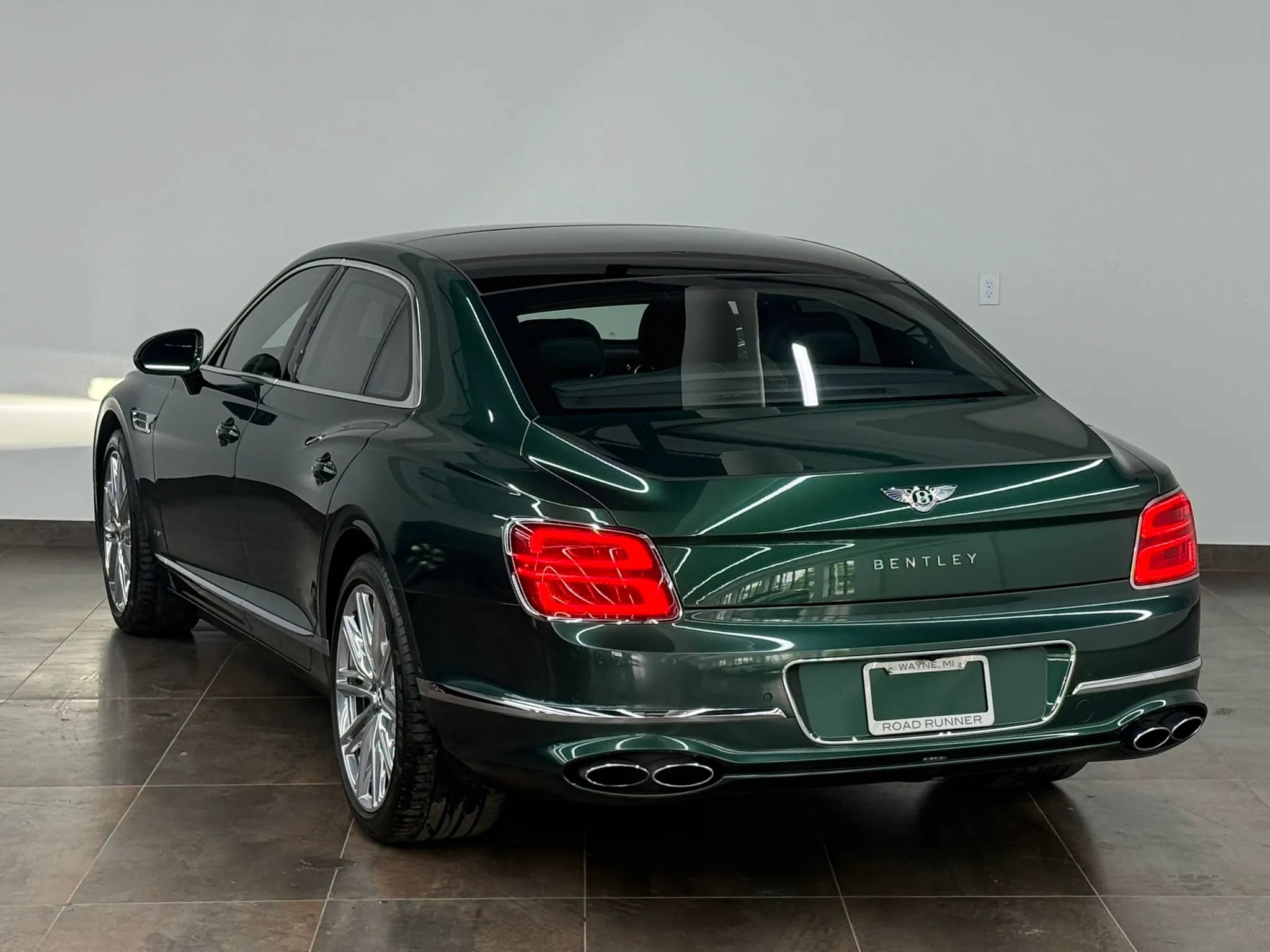 Used 2022 Bentley Flying Spur V8 AWD/4WD image 11
