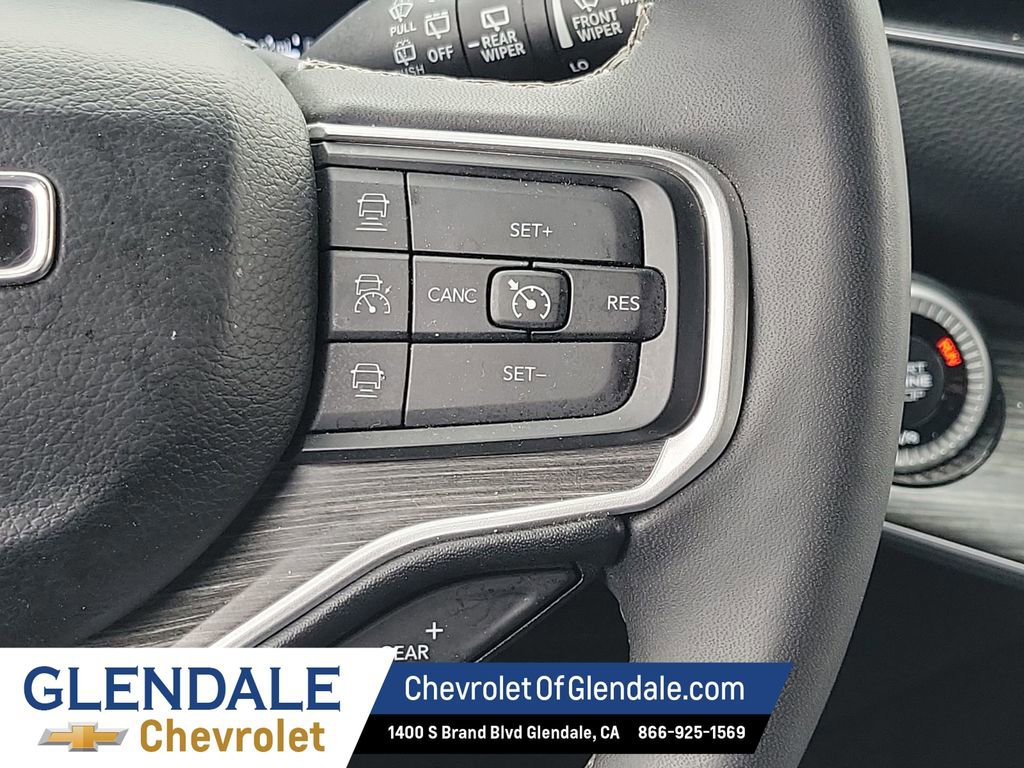 Used 2024 Jeep Wagoneer L Series II RWD image 34