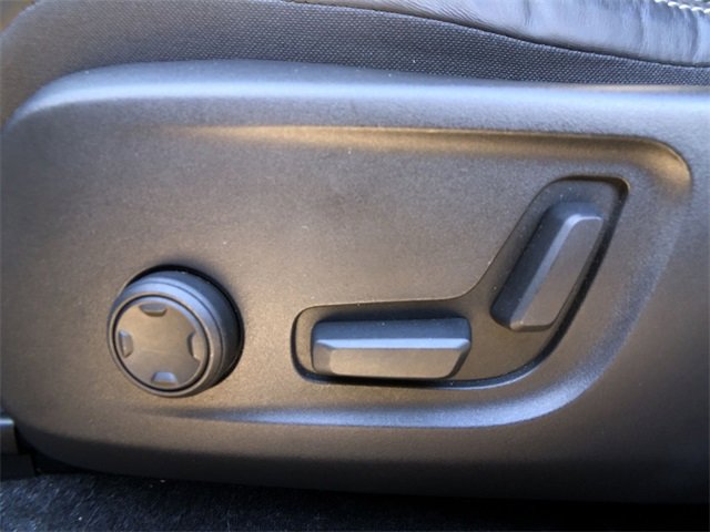 Used 2021 Volvo XC40 P8 Recharge w/ Advanced Package image 20