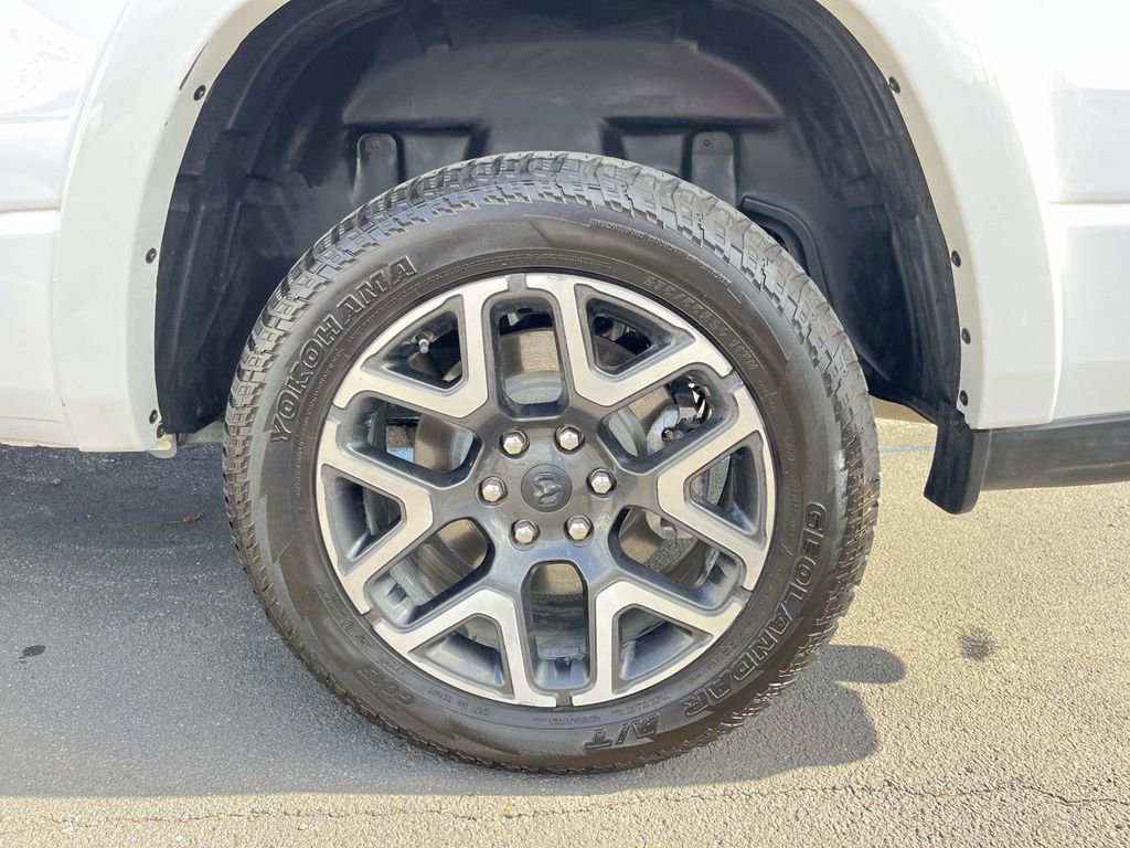 Used 2025 RAM 1500 Laramie image 11