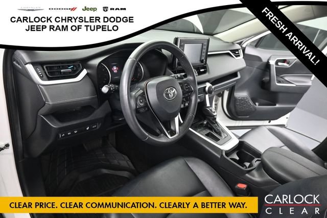 Used 2019 Toyota RAV4 XLE Premium w/ Cold Weather Package FWD image 13