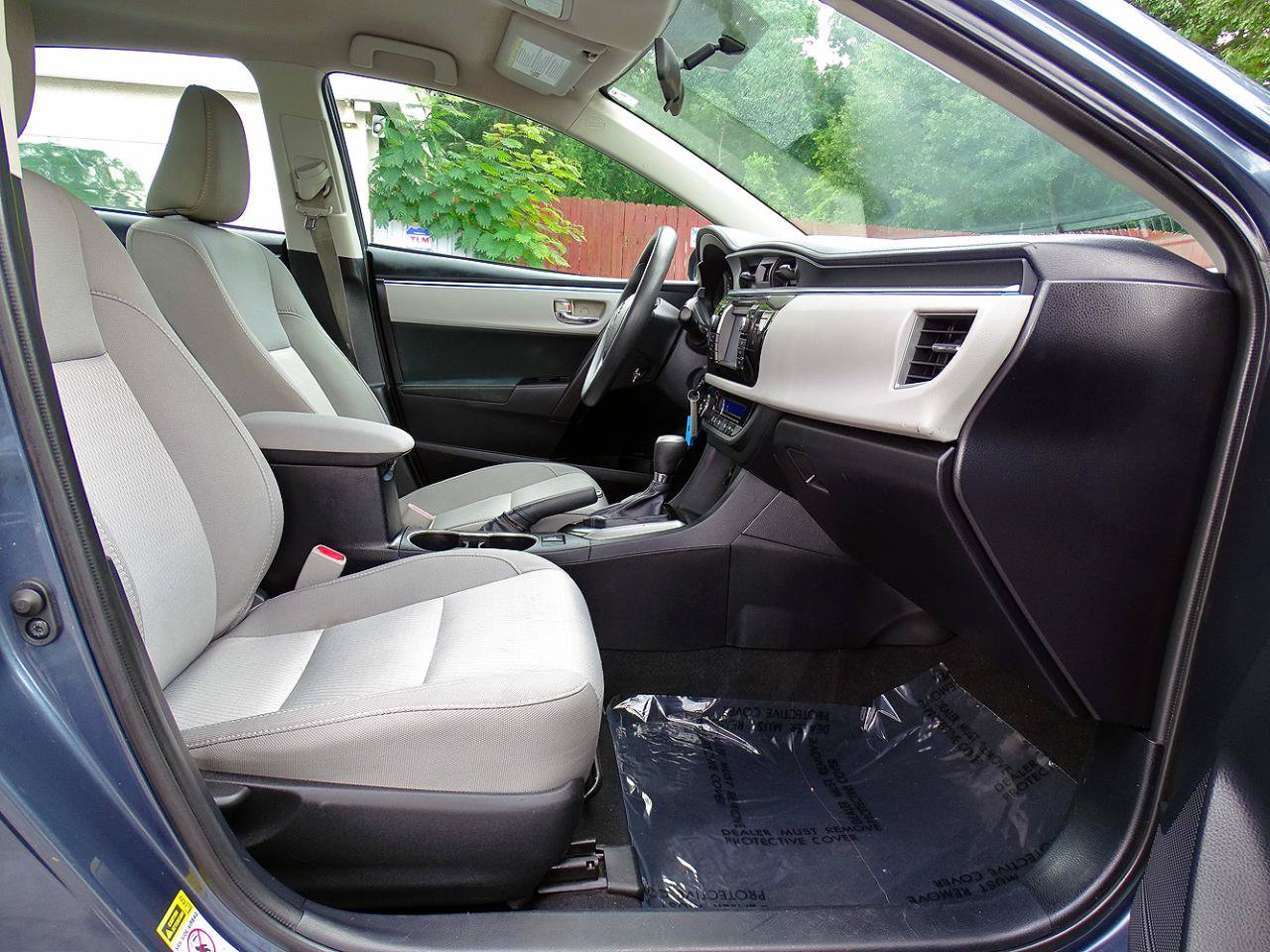 Used 2014 Toyota Corolla LE FWD image 34