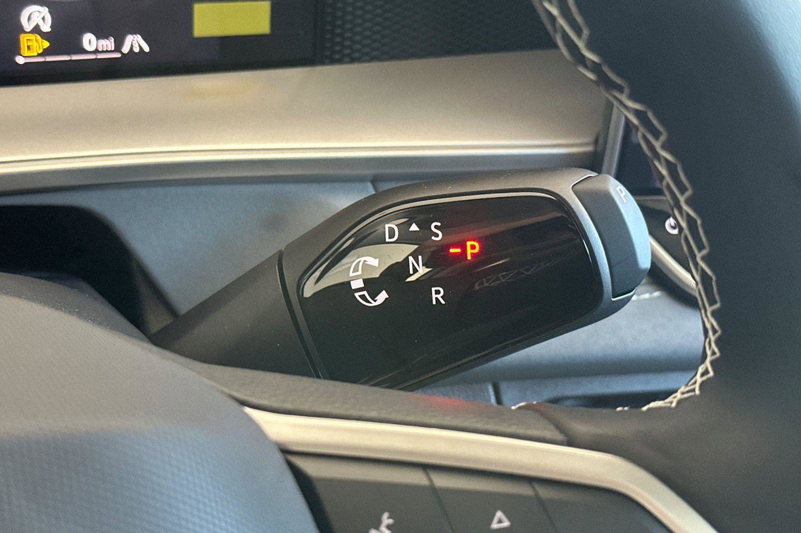 New 2025 Volkswagen Tiguan SE image 20