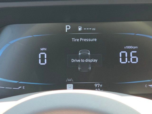 New 2025 Hyundai Elantra Sport image 8