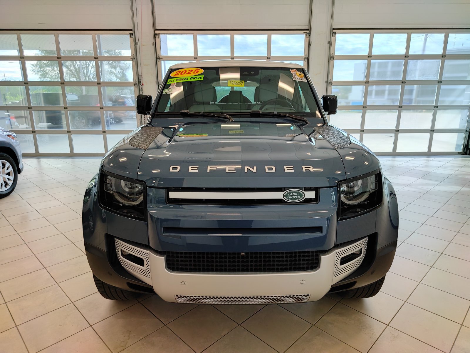 Used 2025 Land Rover Defender 110 S AWD/4WD image 7