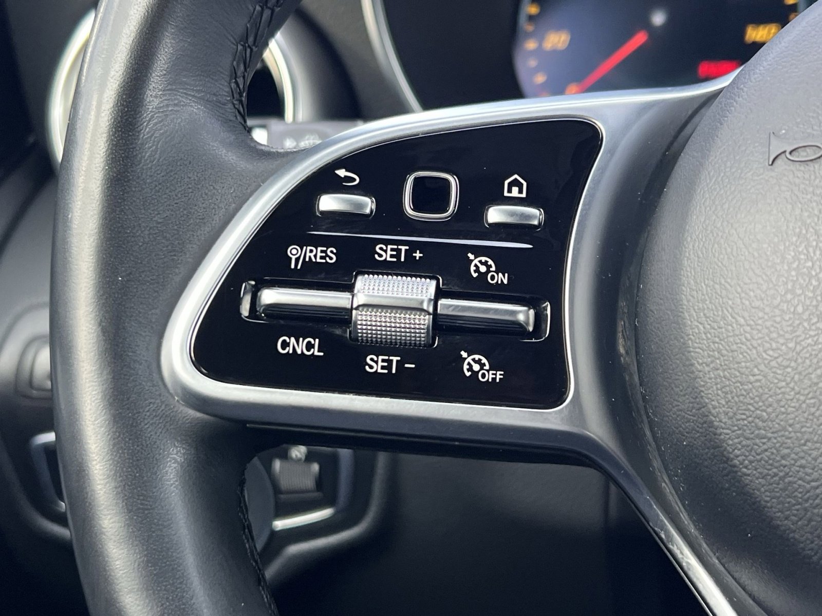 Certified 2022 Mercedes-Benz GLC 300 4MATIC image 30