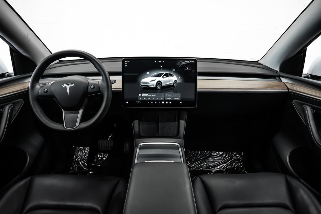 Used 2025 Tesla Model Y Long Range RWD image 20