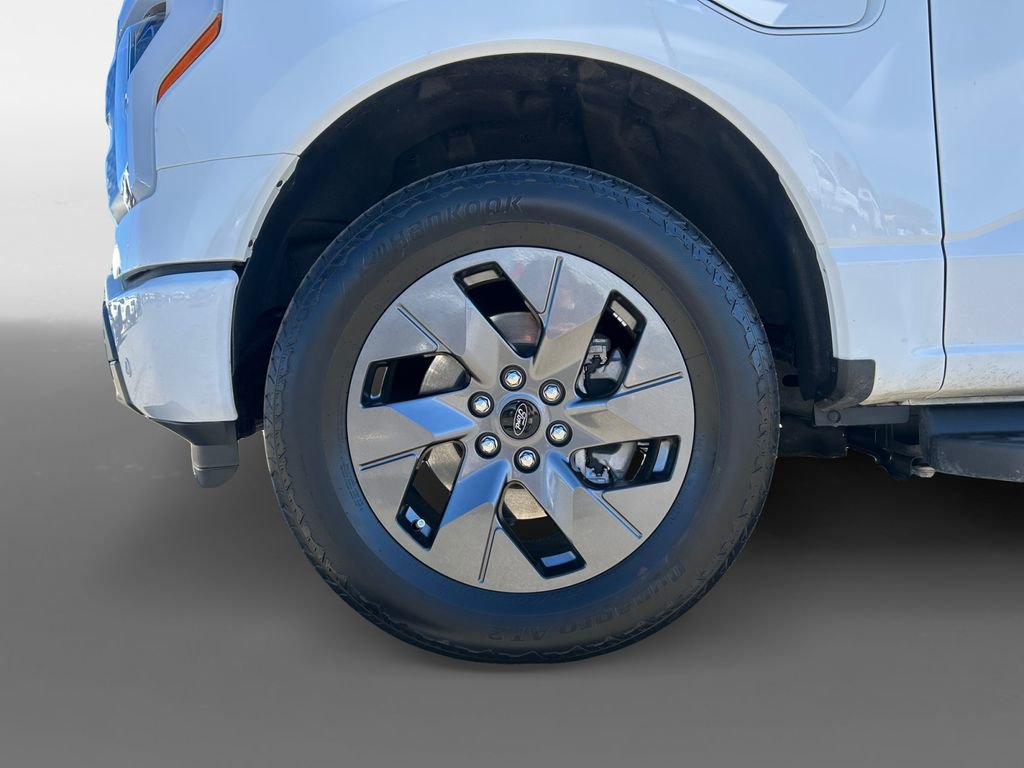 Used 2023 Ford F150 Lightning XLT image 15