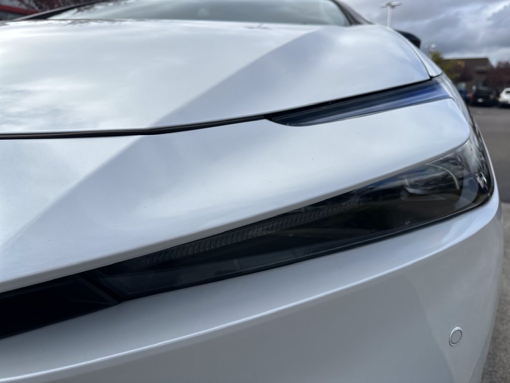 Certified 2026 Toyota Prius FWD image 9