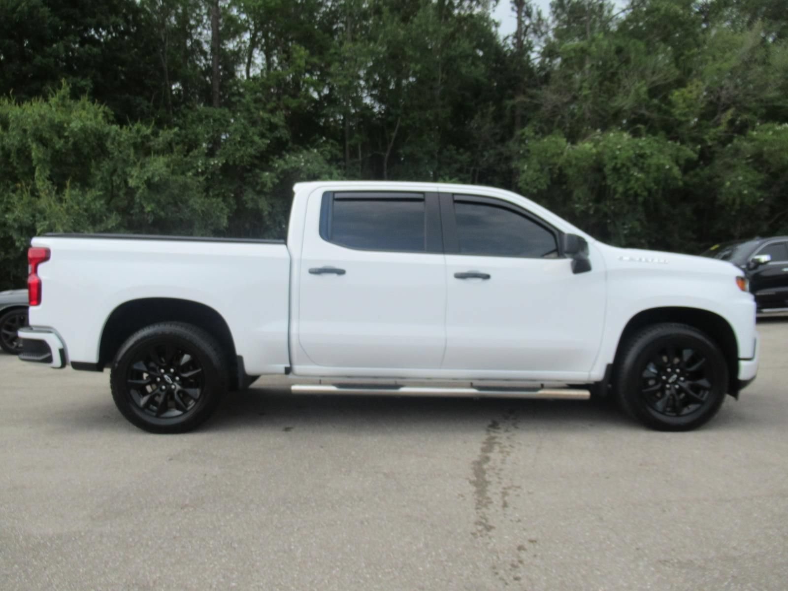 Used 2021 Chevrolet Silverado 1500 Custom RWD image 2