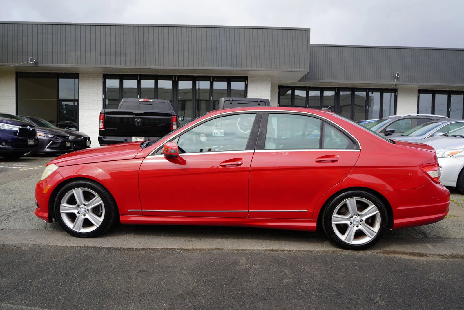 Used 2010 Mercedes-Benz C 300 Sedan image 2