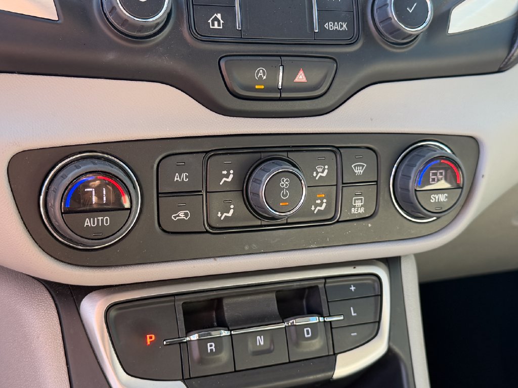 Used 2022 GMC Terrain SLE w/ Driver Convenience Package AWD/4WD image 26