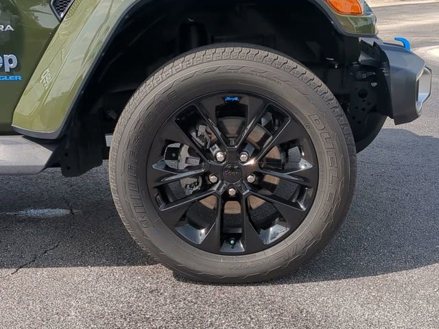 Used 2023 Jeep Wrangler Unlimited Sahara AWD/4WD image 11