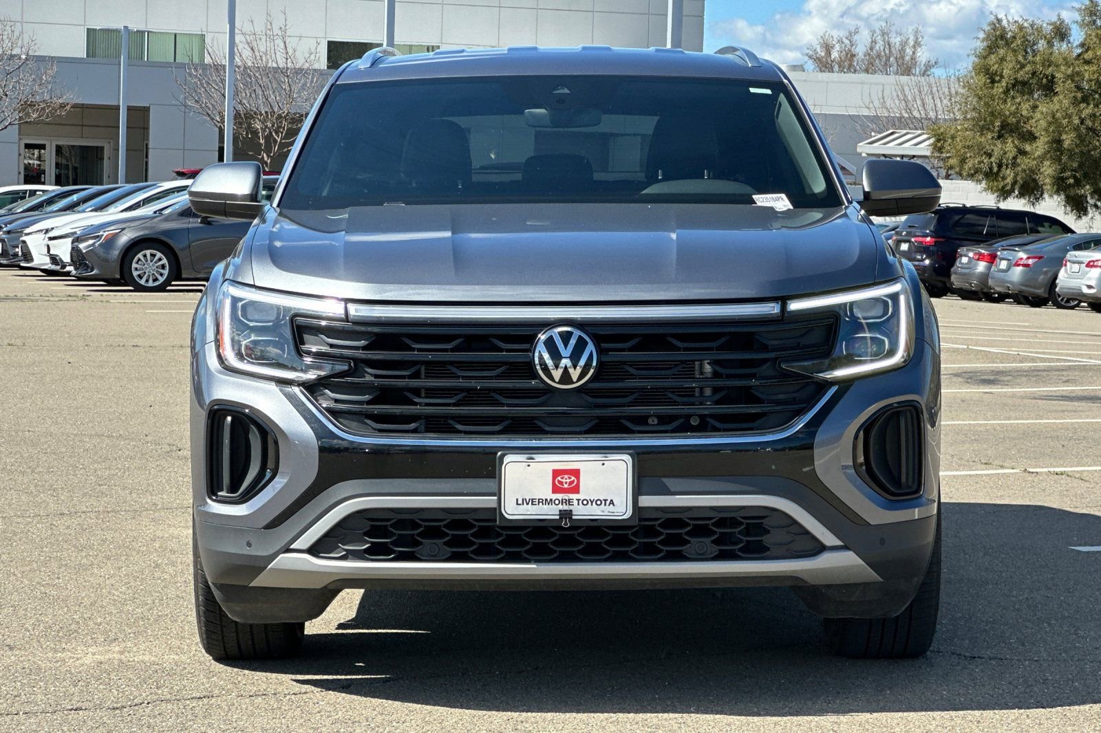 Used 2024 Volkswagen Atlas Cross Sport SE image 9