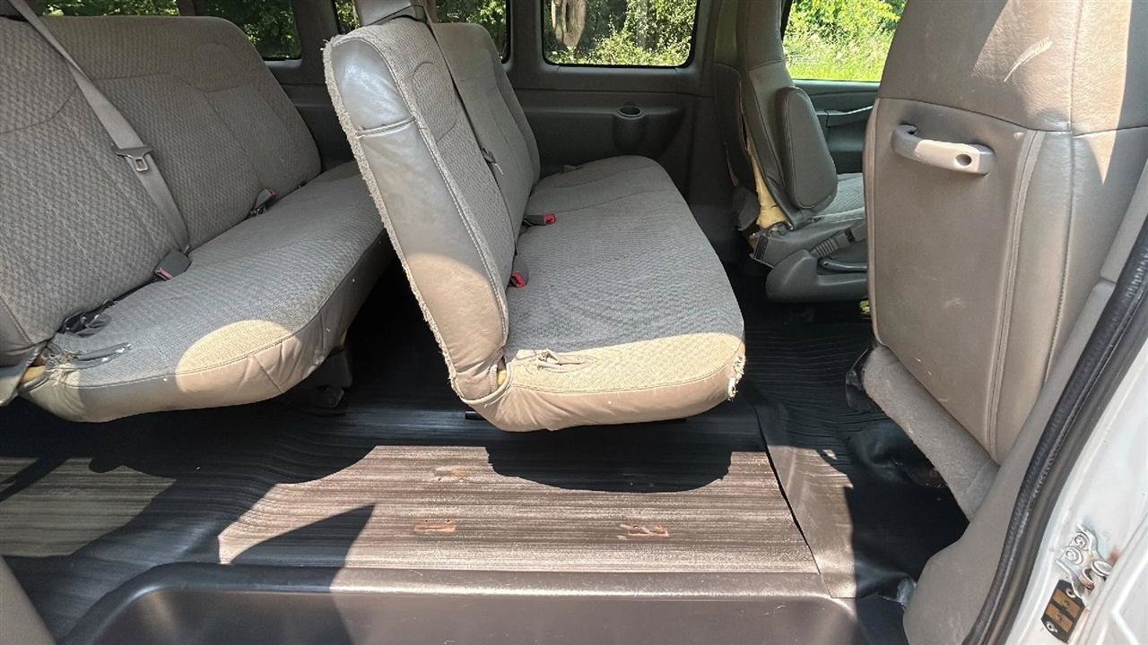 Used 2016 Chevrolet Express 3500 LT w/ LT Preferred Equipment Group RWD image 35