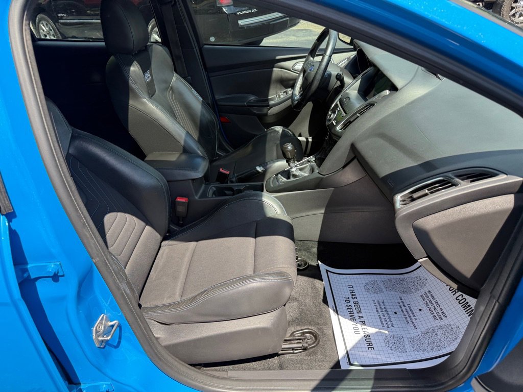 Used 2017 Ford Focus RS AWD/4WD image 72