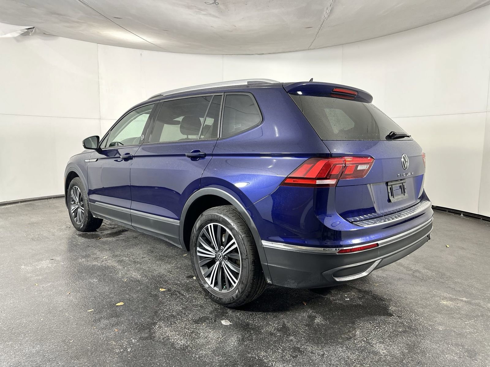 Used 2024 Volkswagen Tiguan Wolfsburg Edition image 6