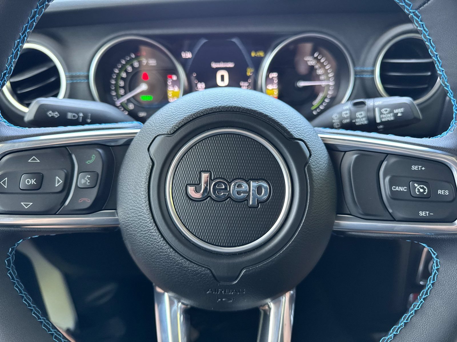 New 2023 Jeep Wrangler Unlimited Rubicon 4xe w/ Cold Weather Group AWD/4WD image 24