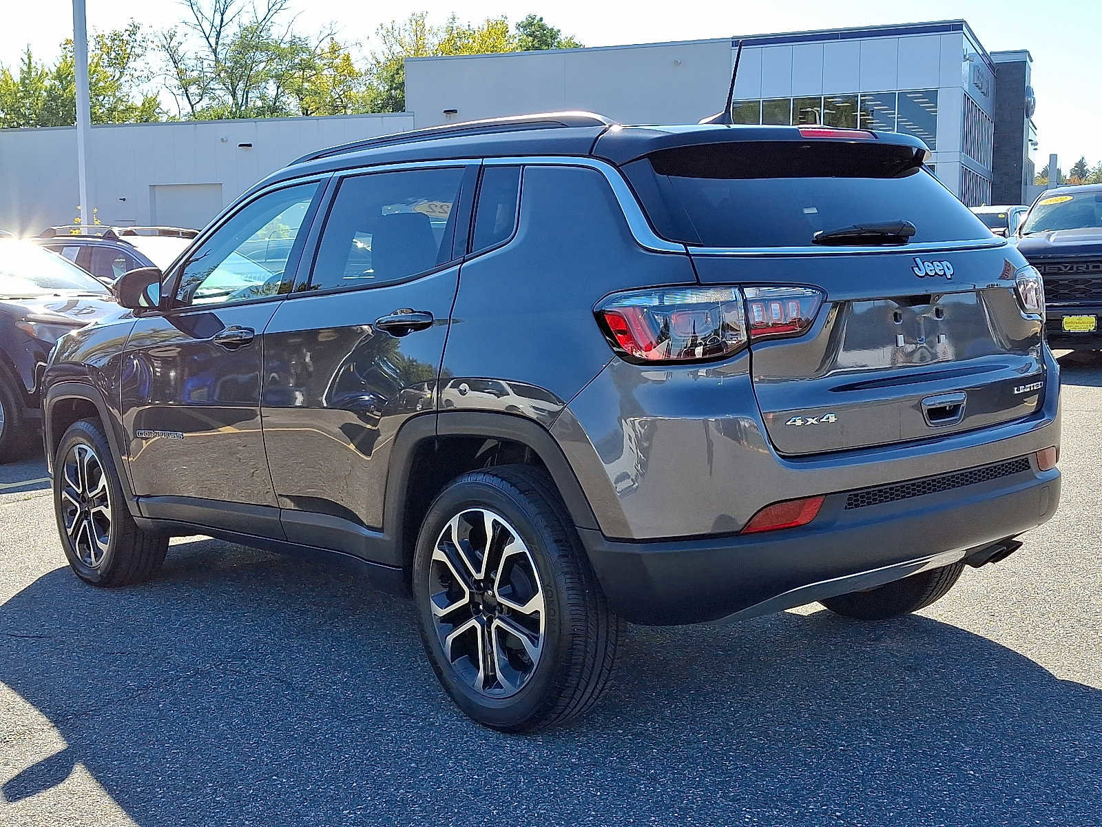 Certified 2022 Jeep Compass Limited image 4